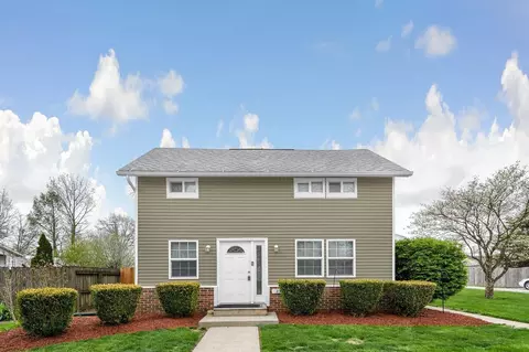 238 S Vine St, Pataskala, OH 43062