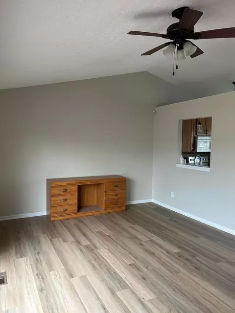 Living - 98 Kettering, Delaware, OH 43015 photo 2 of 4
