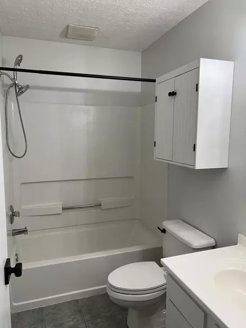 Bath - 98 Kettering, Delaware, OH 43015 photo 2 of 3