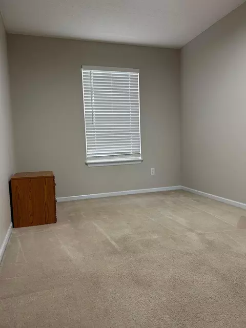 Bedroom - 98 Kettering, Delaware, OH 43015 photo 8 of 9