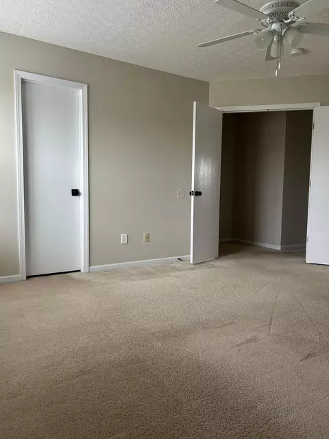 Bedroom - 98 Kettering, Delaware, OH 43015 photo 4 of 9