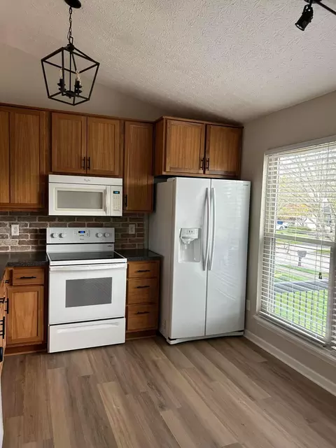 Kitchen - 98 Kettering, Delaware, OH 43015 photo 1 of 3