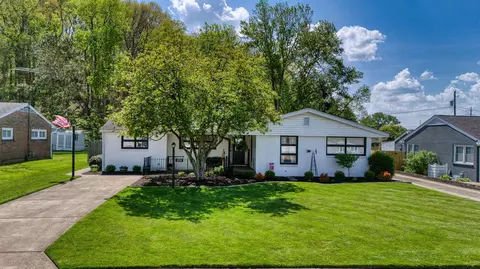 1018 Lanreco Blvd, Lancaster, OH 43130