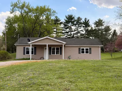 1289 Rainbow Dr NE, Lancaster, OH 43130
