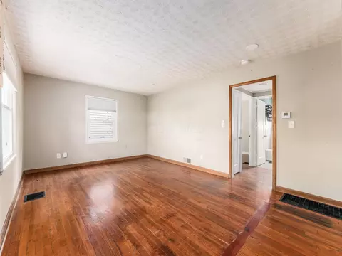 1167 Duxberry Ave, Columbus, OH 43211