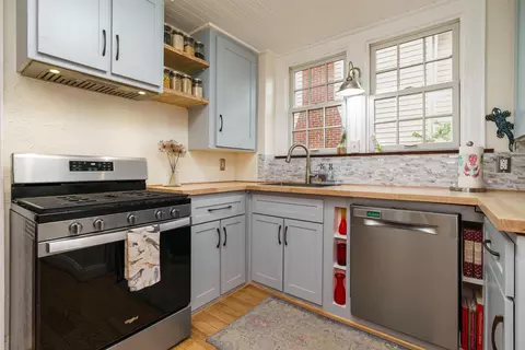 Kitchen - 74 E Torrence Rd, Columbus, OH 43214 photo 1 of 4