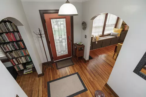 Entry Way - 74 E Torrence Rd, Columbus, OH 43214 photo 2 of 3