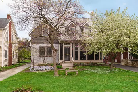 Exterior - 74 E Torrence Rd, Columbus, OH 43214 photo 3 of 8
