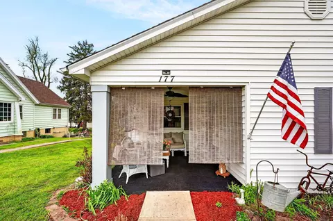 Exterior - 177 N High St, Jackson, OH 45640 photo 3 of 10