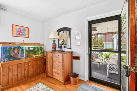 Entry Way - 177 N High St, Jackson, OH 45640 photo 1 of 4