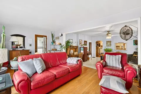 Living - 177 N High St, Jackson, OH 45640 photo 4 of 8