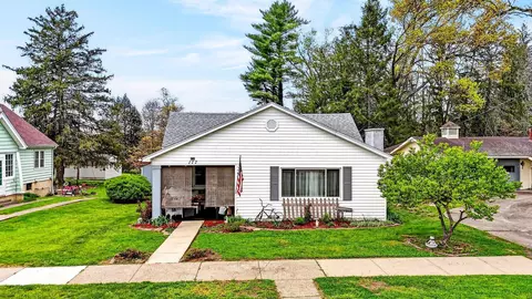 Exterior - 177 N High St, Jackson, OH 45640 photo 2 of 10