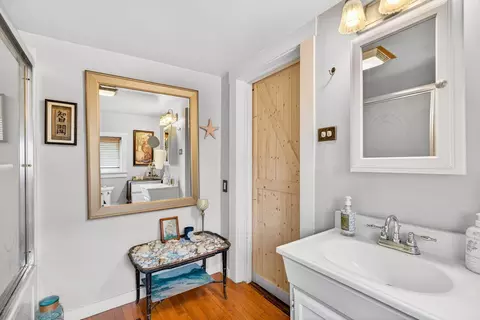 Bath - 177 N High St, Jackson, OH 45640 photo 3 of 4