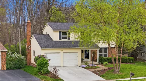 3040 Woodloop Ln, Columbus, OH 43204