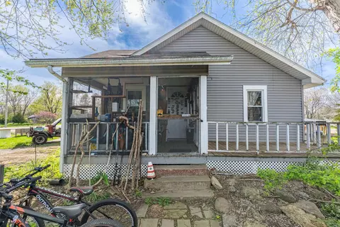 5654 W National Rd, Springfield, OH 45504