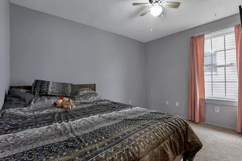 Bedroom - 699 E 2nd St, Logan, OH 43138 photo 7 of 8