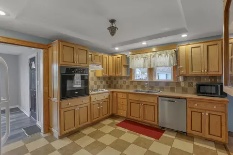 Kitchen - 699 E 2nd St, Logan, OH 43138 photo 1 of 5