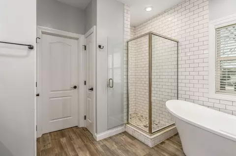 Bath - 992 Elderberry Loop, Delaware, OH 43015 photo 3 of 6