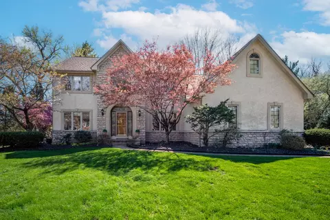 101 Walnut Woods Ct, Columbus, OH 43230