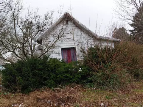 4 Spring St, Sparta, OH 43350
