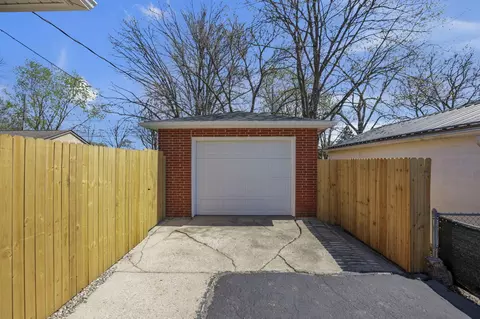 Exterior - 572 Westphal Ave, Columbus, OH 43213 photo 3 of 5
