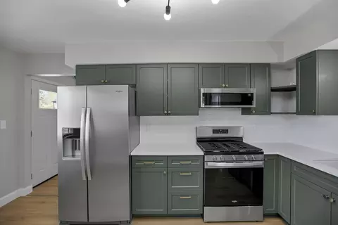 Kitchen - 572 Westphal Ave, Columbus, OH 43213 photo 2 of 2