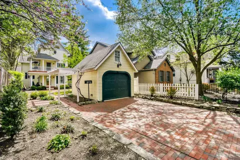 876 Ebner St, Columbus, OH 43206