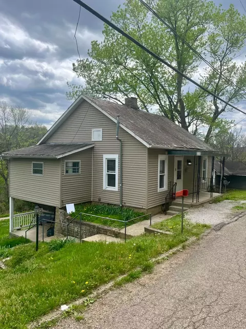 350 Oak St, Nelsonville, OH 45764