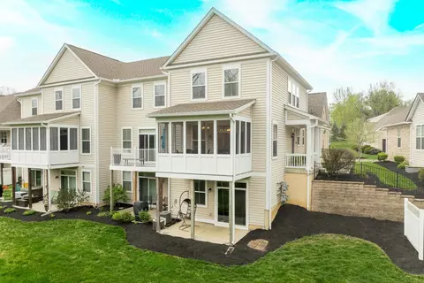413 Westgreen Ln, Westerville, OH 43082