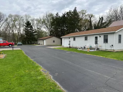 Exterior - 305 N Elm St, Prospect, OH 43342 photo 2 of 8