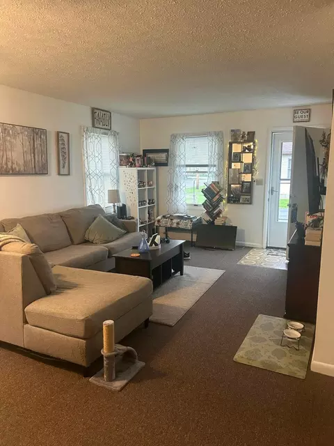 Living - 305 N Elm St, Prospect, OH 43342 photo 1 of 3