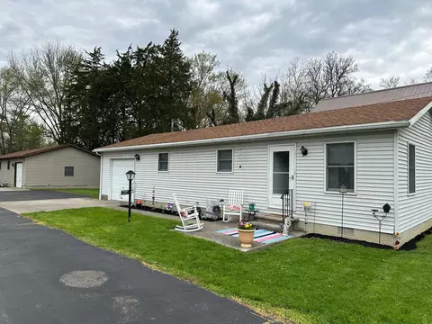 Exterior - 305 N Elm St, Prospect, OH 43342 photo 3 of 8