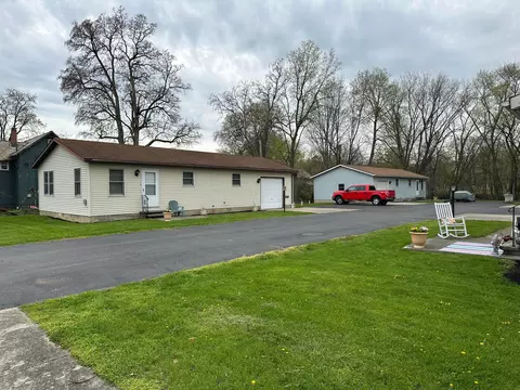 Exterior - 305 N Elm St, Prospect, OH 43342 photo 1 of 8