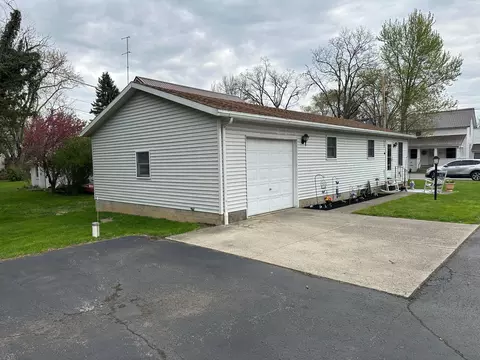 Exterior - 305 N Elm St, Prospect, OH 43342 photo 6 of 8