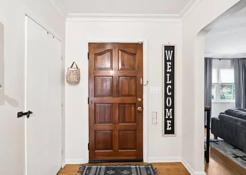 Entry Way - 2808 E Broad St, Bexley, OH 43209 photo 1 of 2