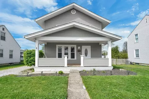 33 School St, Ashville, OH 43103
