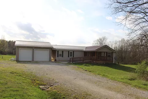 8563 Hazel Dell Rd, Howard, OH 43028