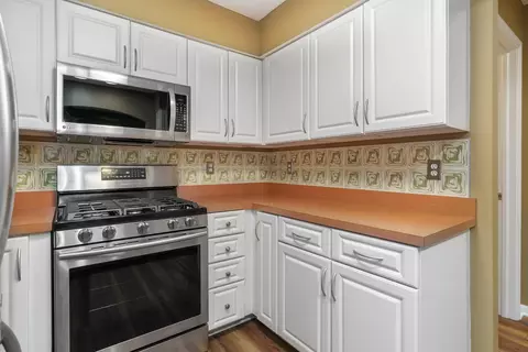 Kitchen - 5454 Aubrey Loop #2, Dublin, OH 43016 photo 2 of 2