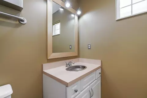 Bath - 5454 Aubrey Loop #2, Dublin, OH 43016 photo 1 of 4