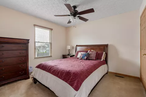 Bedroom - 753 Range Dr, Galloway, OH 43119 photo 5 of 8