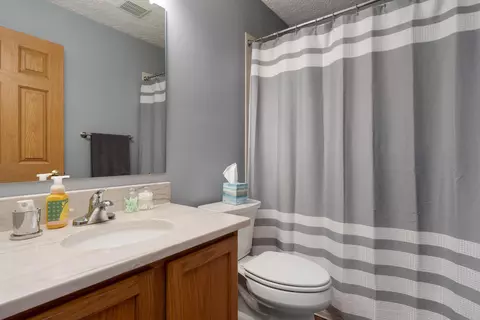Bath - 753 Range Dr, Galloway, OH 43119 photo 4 of 4
