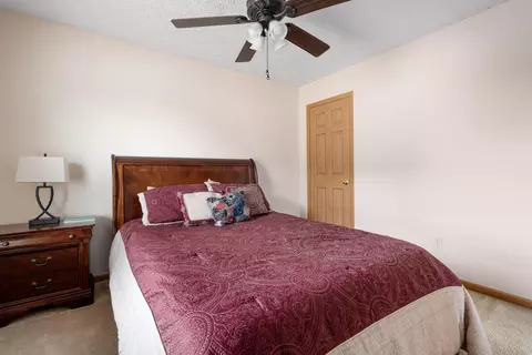 Bedroom - 753 Range Dr, Galloway, OH 43119 photo 6 of 8