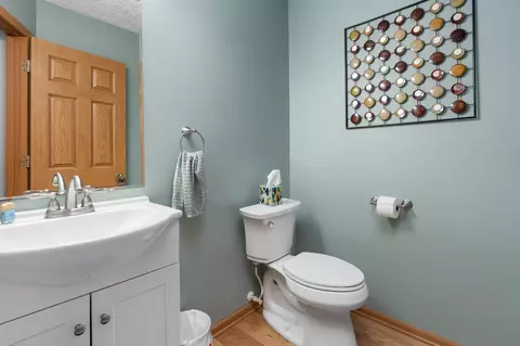 Bath - 753 Range Dr, Galloway, OH 43119 photo 1 of 4