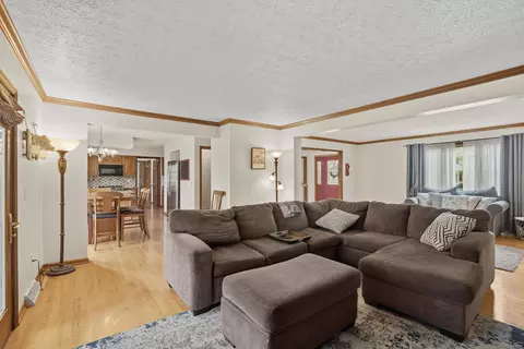 Living - 250 Devon Rd, Delaware, OH 43015 photo 2 of 3