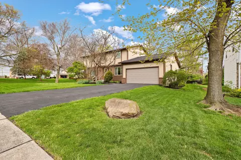 Exterior - 250 Devon Rd, Delaware, OH 43015 photo 3 of 10