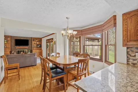 Dining - 250 Devon Rd, Delaware, OH 43015 photo 1 of 2