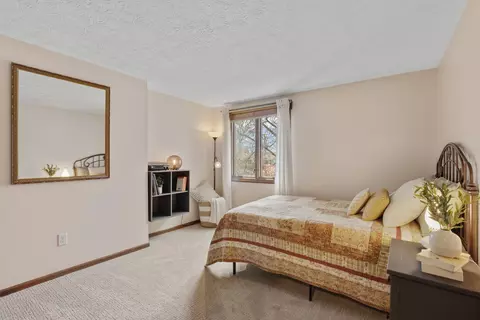 Bedroom - 250 Devon Rd, Delaware, OH 43015 photo 9 of 13