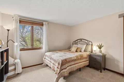 Bedroom - 250 Devon Rd, Delaware, OH 43015 photo 10 of 13