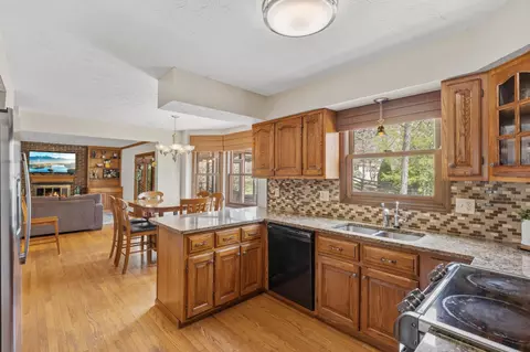 Kitchen - 250 Devon Rd, Delaware, OH 43015 photo 2 of 3