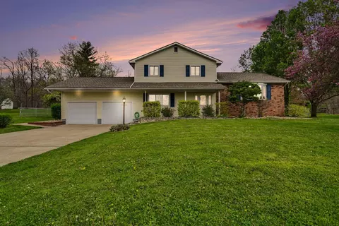 3055 Meadowbrook Dr NE, Lancaster, OH 43130